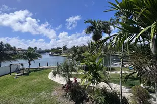 455 Golden Isles Dr, Hallandale Beach, FL 33009 - Photo 23