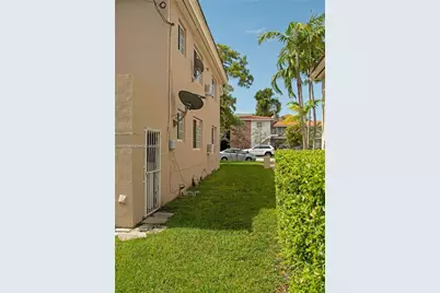 233 Madeira Ave #1, Coral Gables, FL 33134 - Photo 17