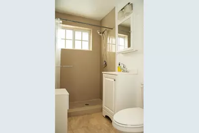 233 Madeira Ave #1, Coral Gables, FL 33134 - Photo 15