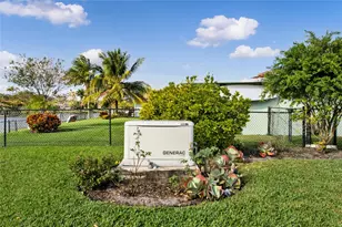 5757 SW 113th Ave, Cooper City, FL 33330 - Photo 31