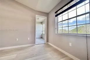 2811 N Oakland Forest Dr, Oakland Park, FL 33309 - Photo 13