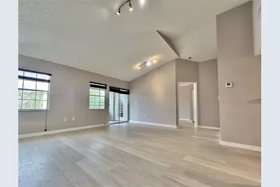 2811 N Oakland Forest Dr #306, Oakland Park, FL 33309 - Photo 3