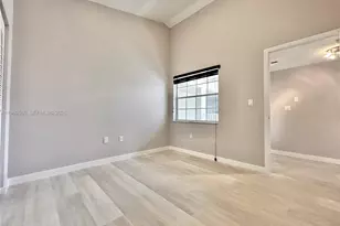 2811 N Oakland Forest Dr, Oakland Park, FL 33309 - Photo 25