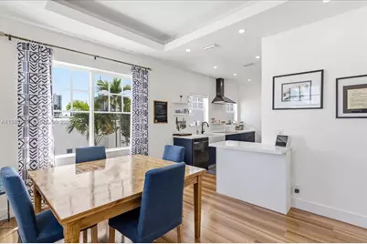 2463 Pine Tree Dr #PH, Miami Beach, FL 33140 - Photo 9