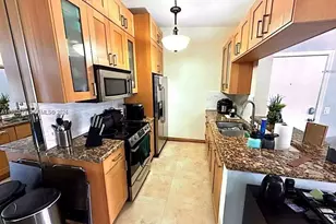 9729 Hammocks Blvd, Miami, FL 33196 - Photo 7