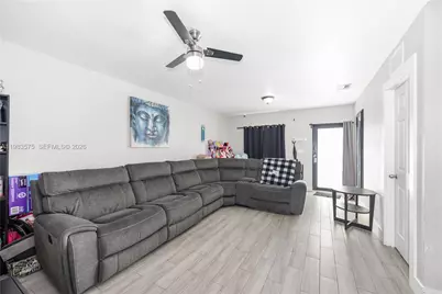 2419 NW 101st St, Miami, FL 33147 - Photo 17