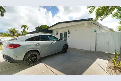 1720 NW 124th Ter, Miami, FL 33167 - Photo 5