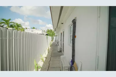 1720 NW 124th Ter, Miami, FL 33167 - Photo 25