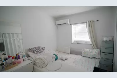 1720 NW 124th Ter, Miami, FL 33167 - Photo 31