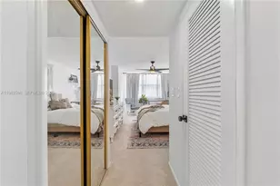 6039 Collins Ave, Miami Beach, FL 33140 - Photo 17