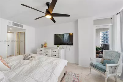 6039 Collins Ave #934, Miami Beach, FL 33140 - Photo 13