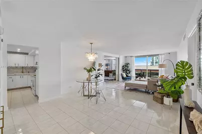 6039 Collins Ave #934, Miami Beach, FL 33140 - Photo 3