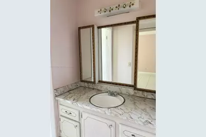 410 SE 2nd St #102, Hallandale Beach, FL 33009 - Photo 7