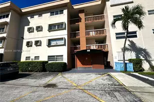 410 SE 2nd St, Hallandale Beach, FL 33009 - Photo 1