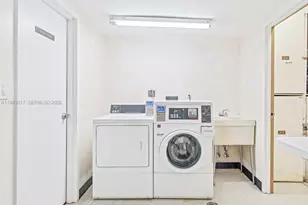 20335 W Country Club Dr, Aventura, FL 33180 - Photo 29