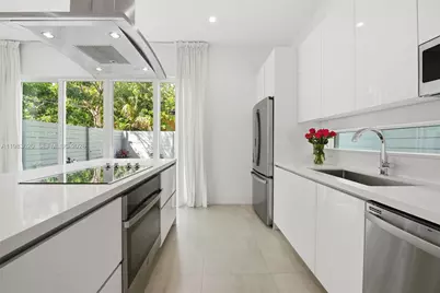 3525 Day Ave, Miami, FL 33133 - Photo 11