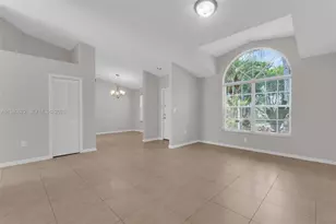 10635 NW 54th St, Doral, FL 33178 - Photo 9