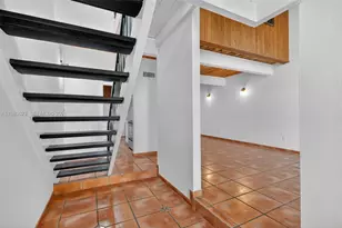 10406 SW 76th St, Miami, FL 33173 - Photo 9