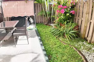 8884 SW 220th Ln, Cutler Bay, FL 33190 - Photo 15