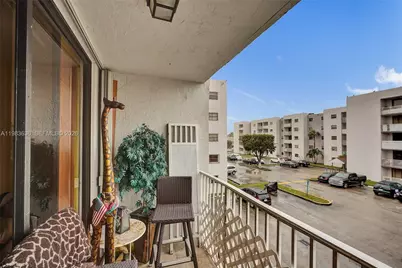 8145 NW 7th St #315, Miami, FL 33126 - Photo 31