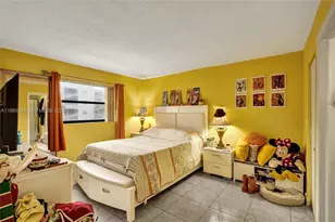 8145 NW 7th St, Miami, FL 33126 - Photo 15