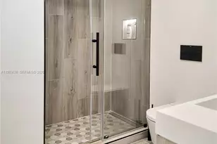1500 Bay Rd, Miami Beach, FL 33139 - Photo 15