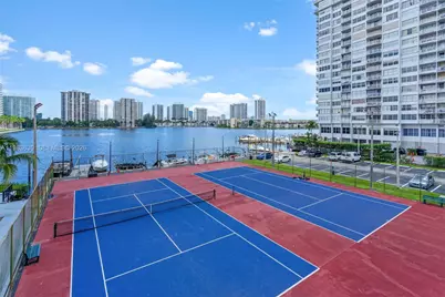 2750 NE 183rd St #1203, Aventura, FL 33160 - Photo 21