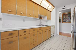 19500 Turnberry Way, Aventura, FL 33180 - Photo 7