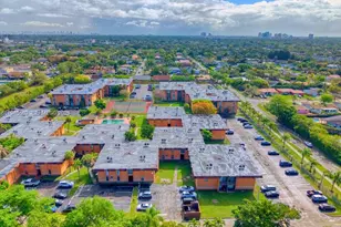 9459 SW 76th St, Miami, FL 33173 - Photo 21