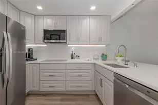 2731 NE 14th St Causeway, Pompano Beach, FL 33062 - Photo 17