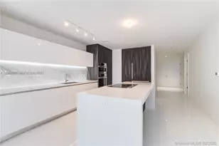 851 NE 1st Ave, Miami, FL 33132 - Photo 5