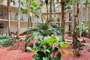 8075 SW 107th Ave, Miami, FL 33173 - Photo 15