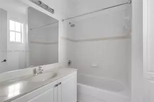 624 SW 147th Ave, Pembroke Pines, FL 33027 - Photo 17