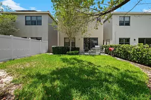 659 NE 191st St, Miami, FL 33179 - Photo 25