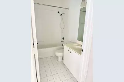 8683 NW 109th Ct, Doral, FL 33178 - Photo 7