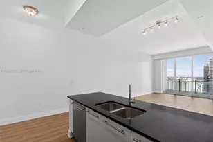 950 Brickell Bay Dr, Miami, FL 33131 - Photo 17