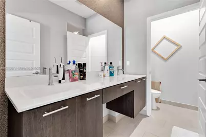 4745 NW 84th Ct #19, Doral, FL 33166 - Photo 25