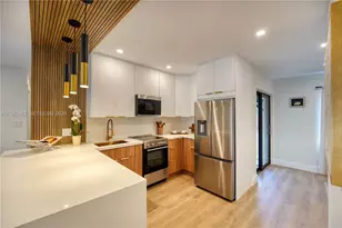 654 NW 45th St, Oakland Park, FL 33309 - Photo 9