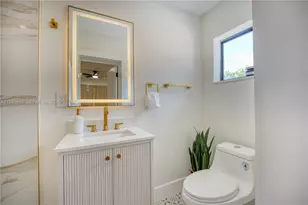 654 NW 45th St, Oakland Park, FL 33309 - Photo 17