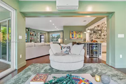 11377 W Biscayne Canal Rd, Miami, FL 33161 - Photo 19