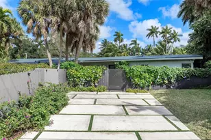 11377 W Biscayne Canal Rd, Miami, FL 33161 - Photo 9