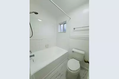 20874 NW 2nd St, Pembroke Pines, FL 33029 - Photo 11