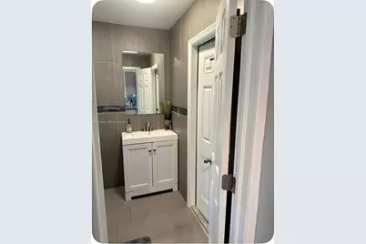 1432 NE 5th Ave #4, Fort Lauderdale, FL 33304 - Photo 7