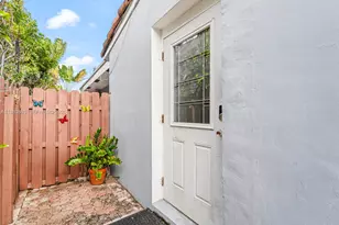 1432 NE 5th Ave, Fort Lauderdale, FL 33304 - Photo 1
