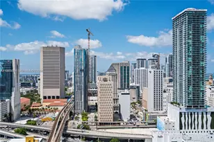 90 SW 3rd St, Miami, FL 33130 - Photo 25