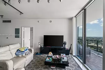 90 SW 3rd St #2908, Miami, FL 33130 - Photo 7