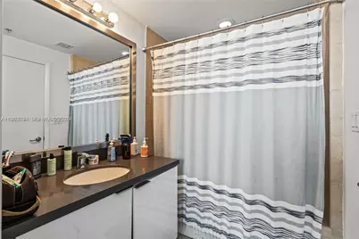 90 SW 3rd St #2908, Miami, FL 33130 - Photo 17