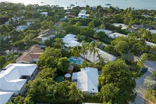 310 Greenwood Dr, Key Biscayne, FL 33149 - Photo 37