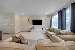 932 Banyan Dr, Hollywood, FL 33021 - Photo 3