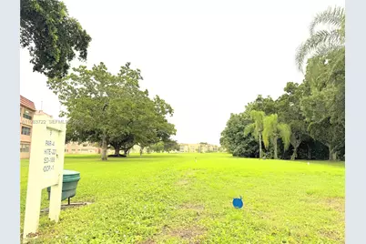 9900 Sunrise Lakes Blvd #102, Sunrise, FL 33322 - Photo 23